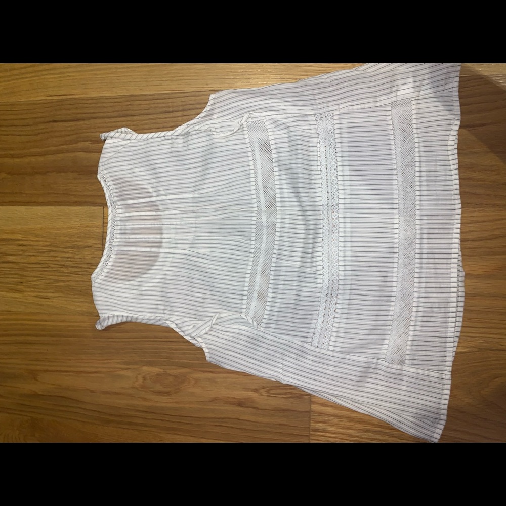 LOFT blouse - Picture 2 of 3